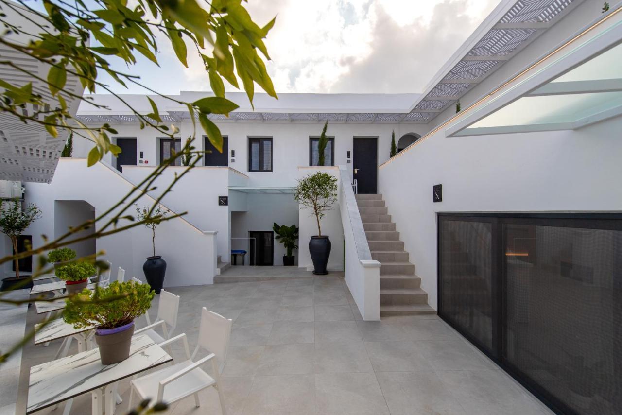 Central Boutique Hotel By Naoussa Hills Adults Only Exterior photo